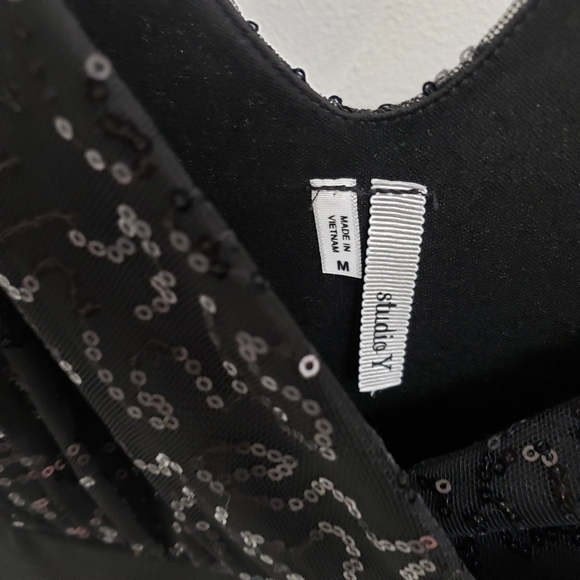 Studio Y Tiered Sequined Black Fitted Dress Sz M - Picture 5 of 8